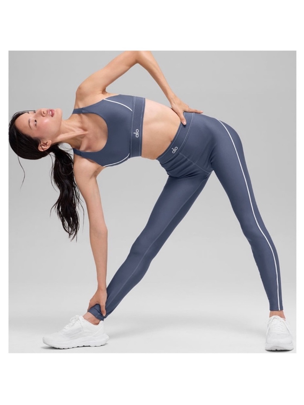 Alo Yoga Airlift Suit Up High
Waisted Leggings + Bra Bluestone/ White Sz XXS 00-